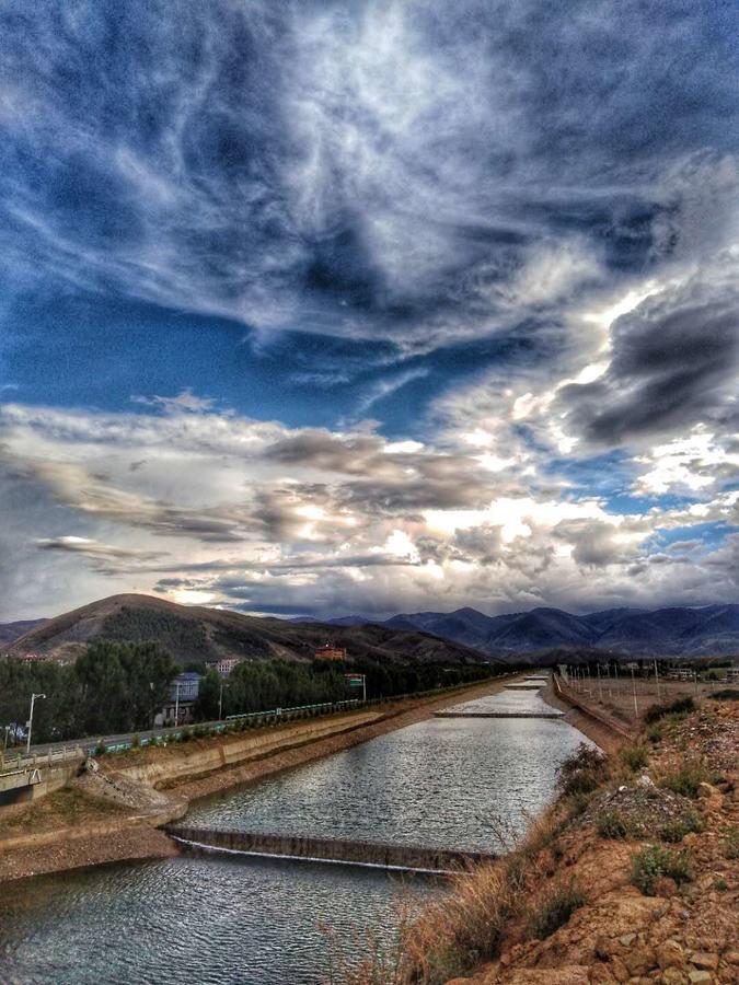 Zishuo Zihua Guest House Daocheng Dış mekan fotoğraf