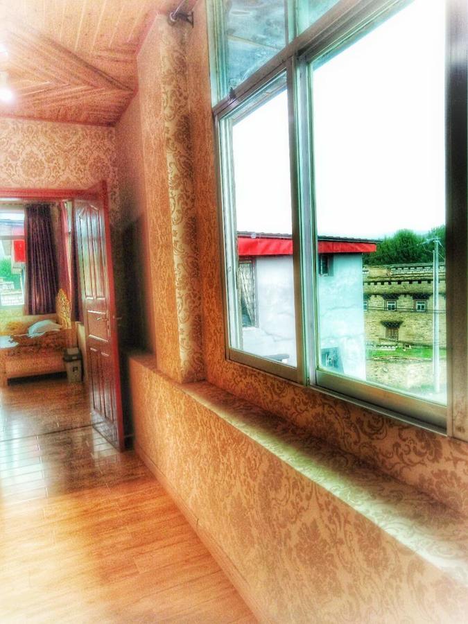 Zishuo Zihua Guest House Daocheng Dış mekan fotoğraf